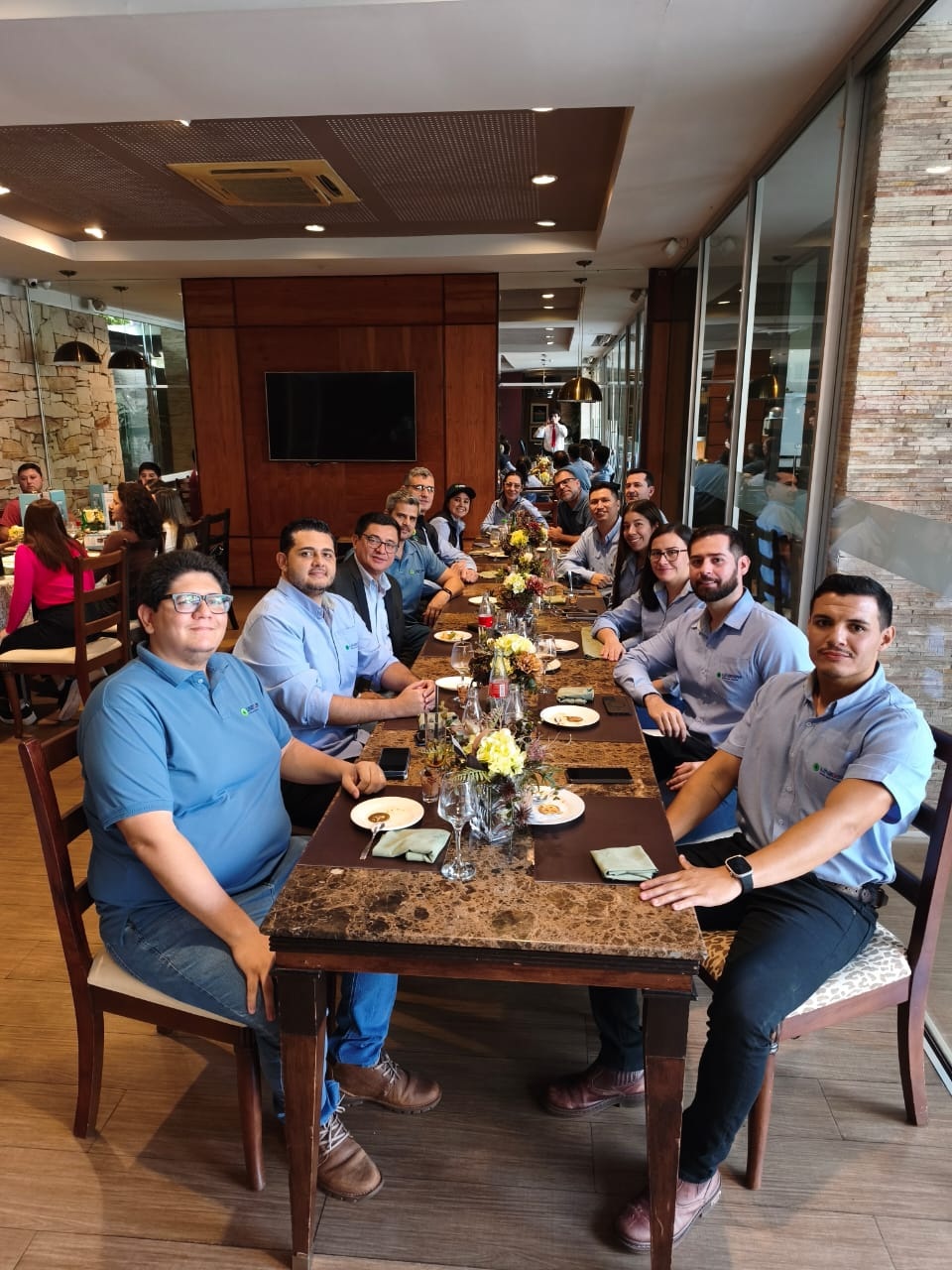 Festejo día del trabajador - Foto 1